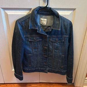 Gently used denim jacket. Will iron before shipping item.